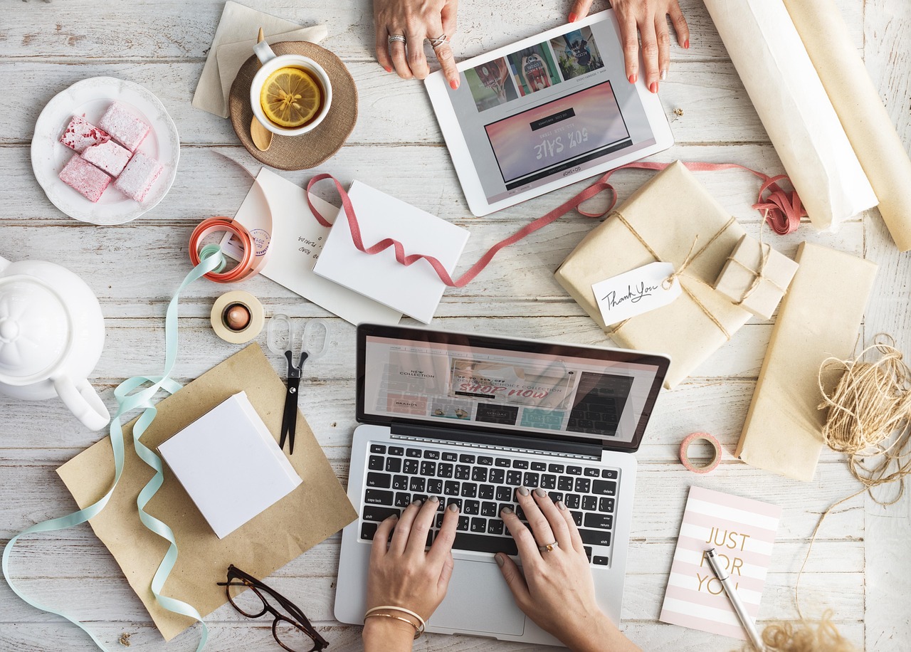Desktop, laptop, crafts — Slots Based on Movies and TV Shows
