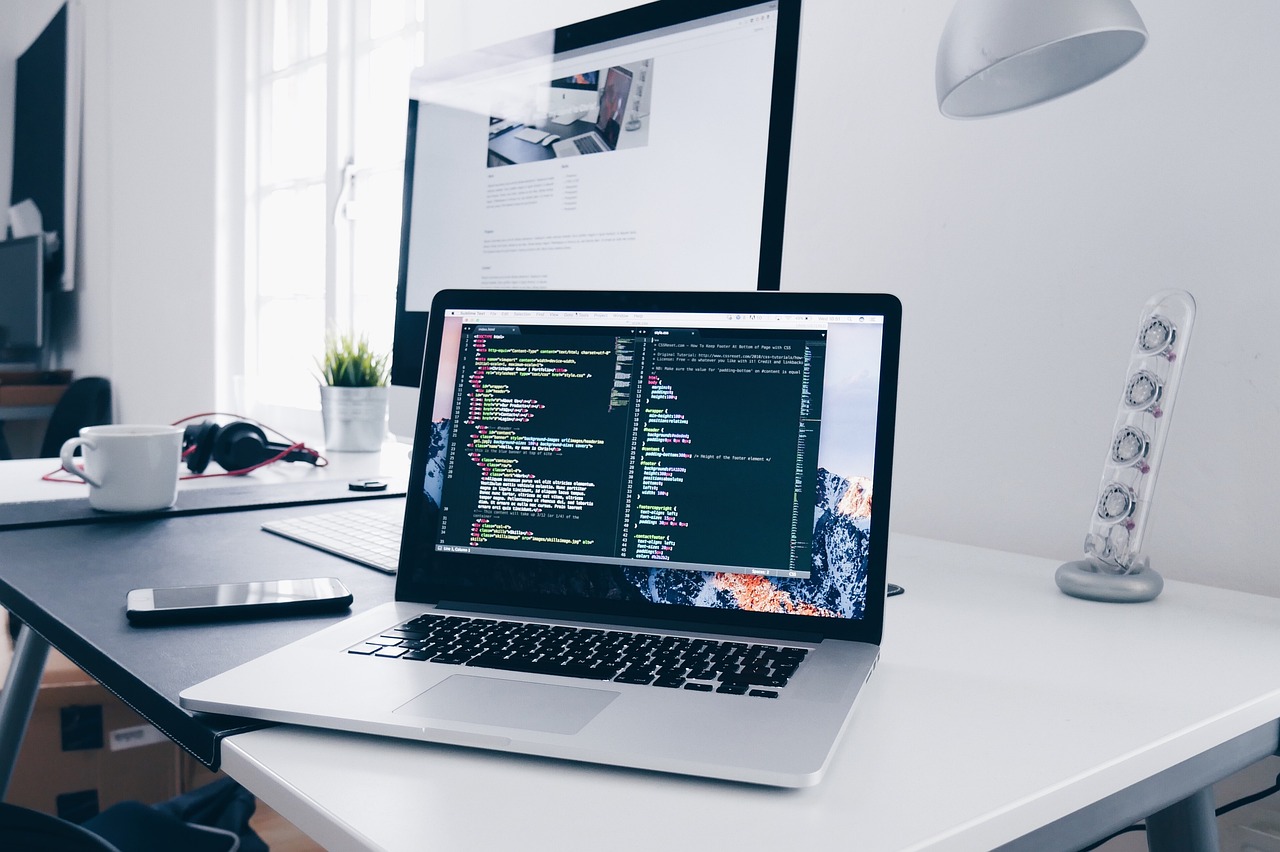 Computer, laptop, tech — Variety in curtains to make a selection